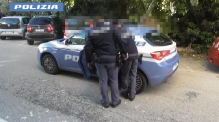 Torturato per ore nel casolare di Lapedona: 7 arresti nel blitz della Polizia